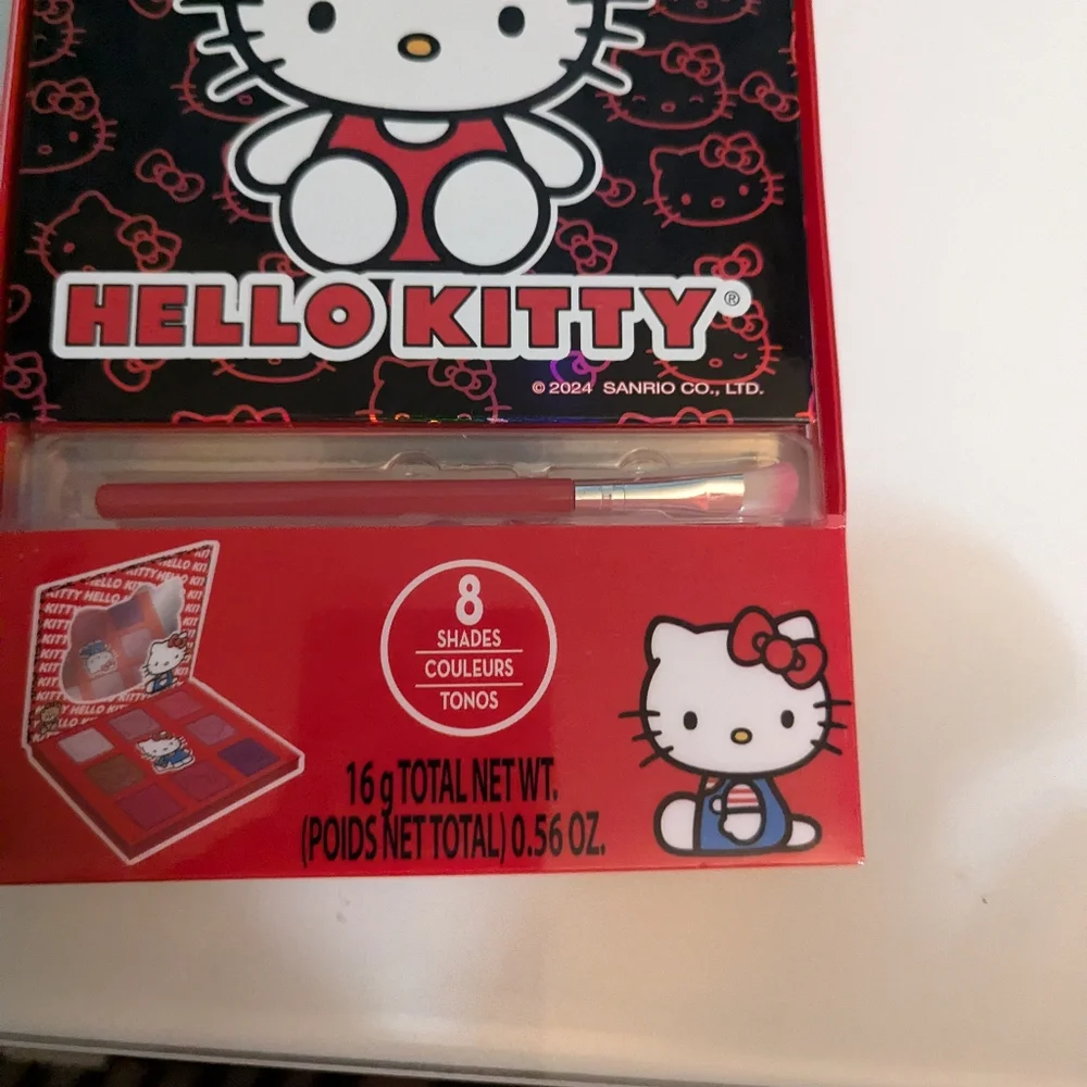 ~Hello Kitty Townley Eyeshadow Palette with Mirror Brush 8 Shades.